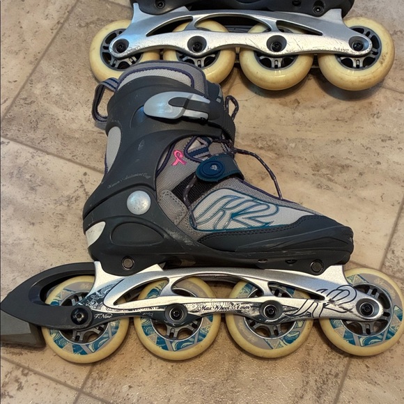 Kids Rollerblades with Adjustable Straps - Picture 3 of 12